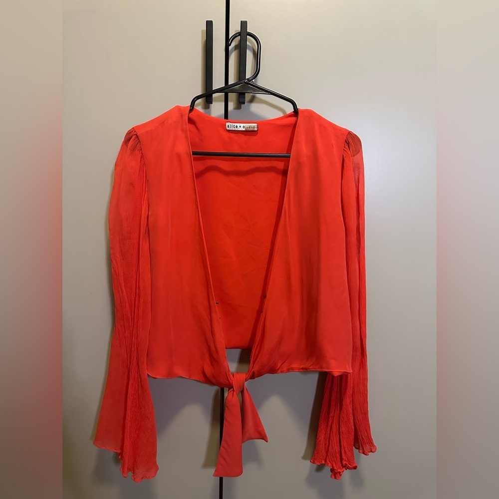 Alice + Olivia Scarlet silk plunge neck tie front crop top Size large